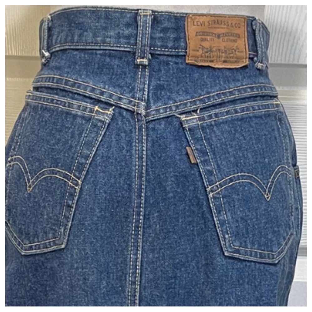 Vintage Levi’s denim jean skirt - Picture 4 of 9